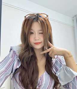 肤白貌美骚妹子